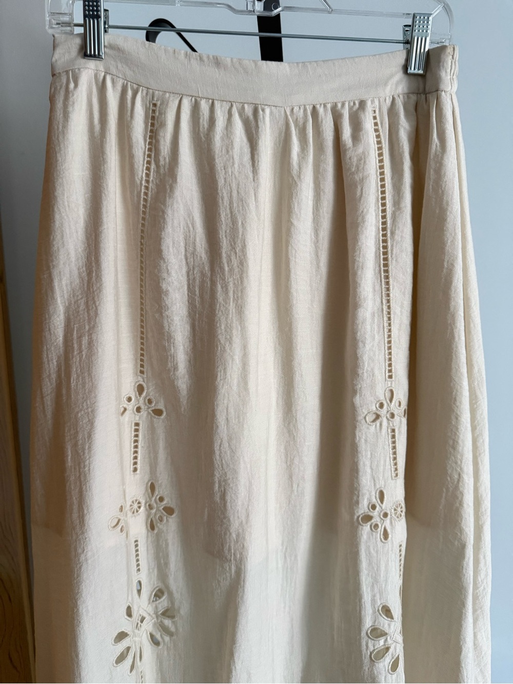 Zara Cream Embroidered Women’s Skirt M - Picture 3 of 6